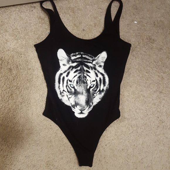 Two body suits - Picture 5 of 6